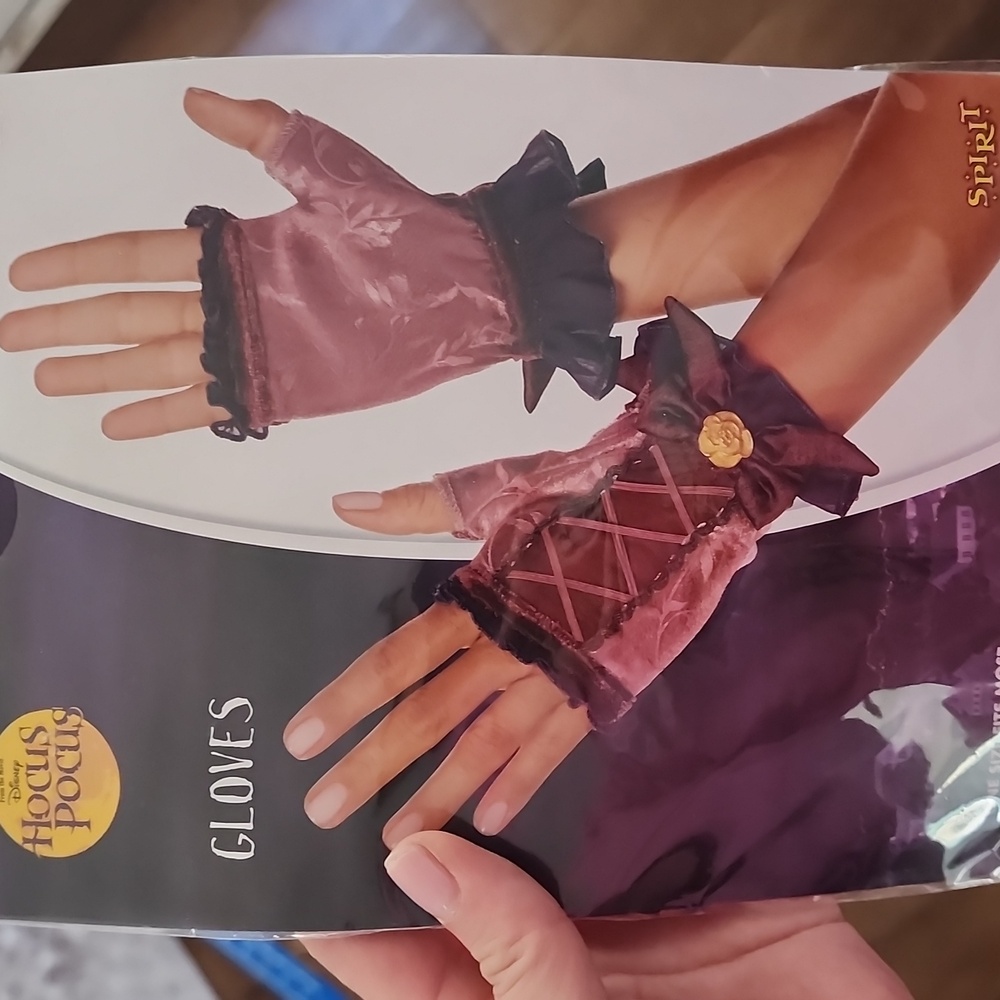 Hocus Pocus Sarah Costume - Picture 5 of 5